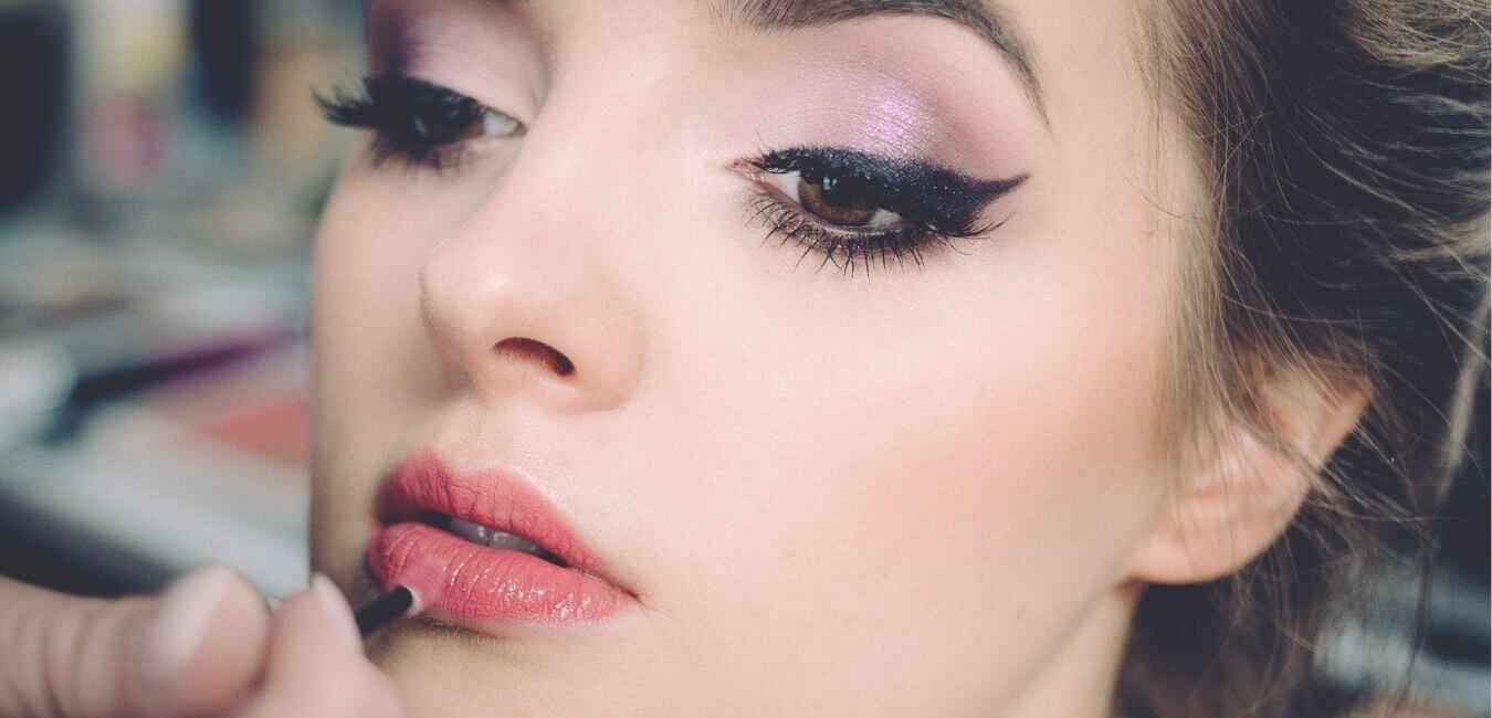 Eyeliner How To Apply Like a Pro Expert tips FitFab50