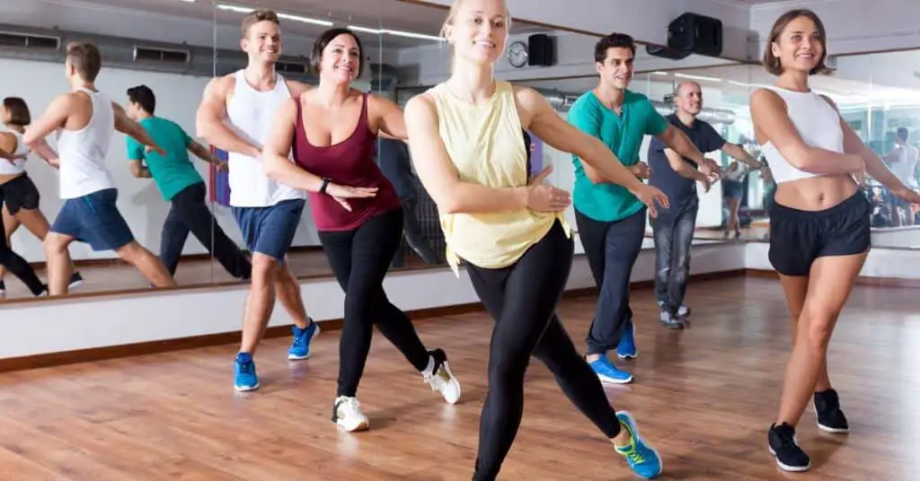 the-benefits-of-group-fitness-classes-for-older-adults-fitfab50