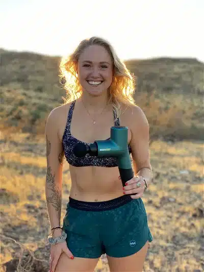 Female athlete using EKRIN B37 review.